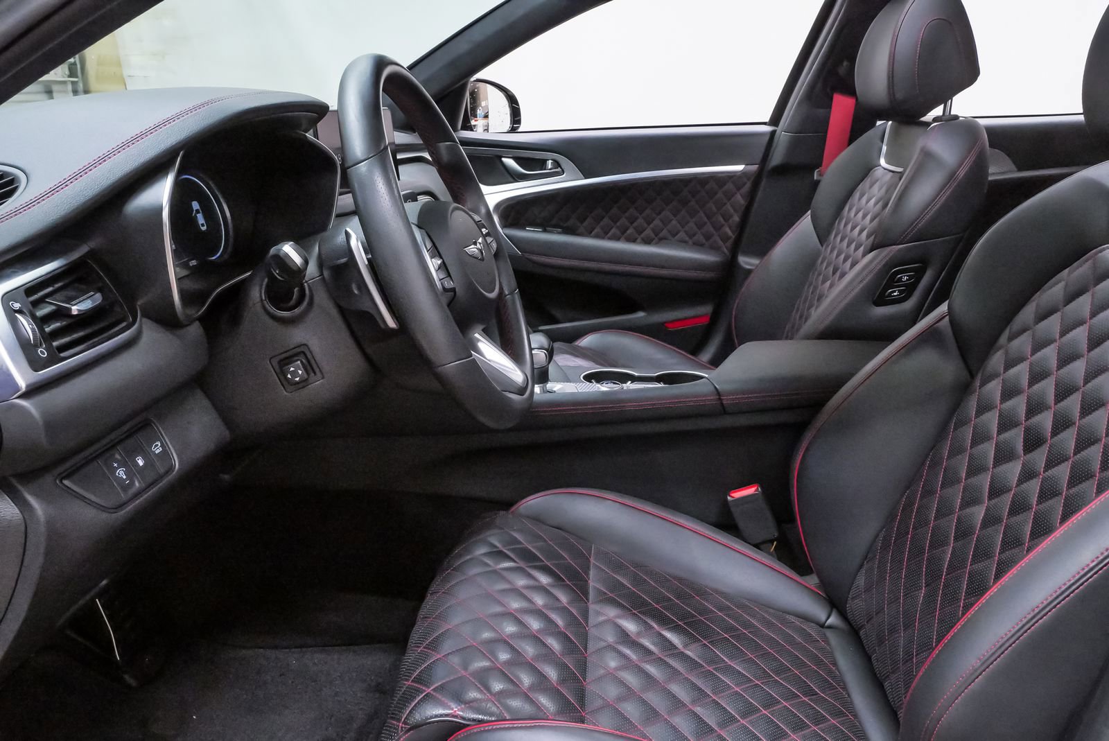 Certified 2023 Genesis G70 3.3T w/ Sport Prestige Package RWD image 9
