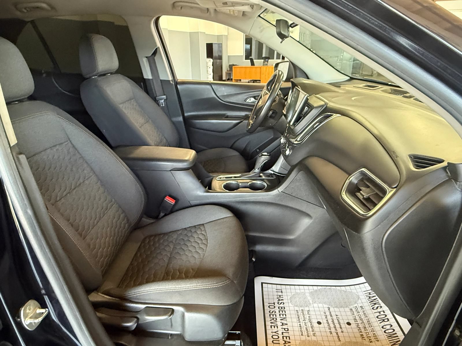 Used 2020 Chevrolet Equinox LT FWD image 11