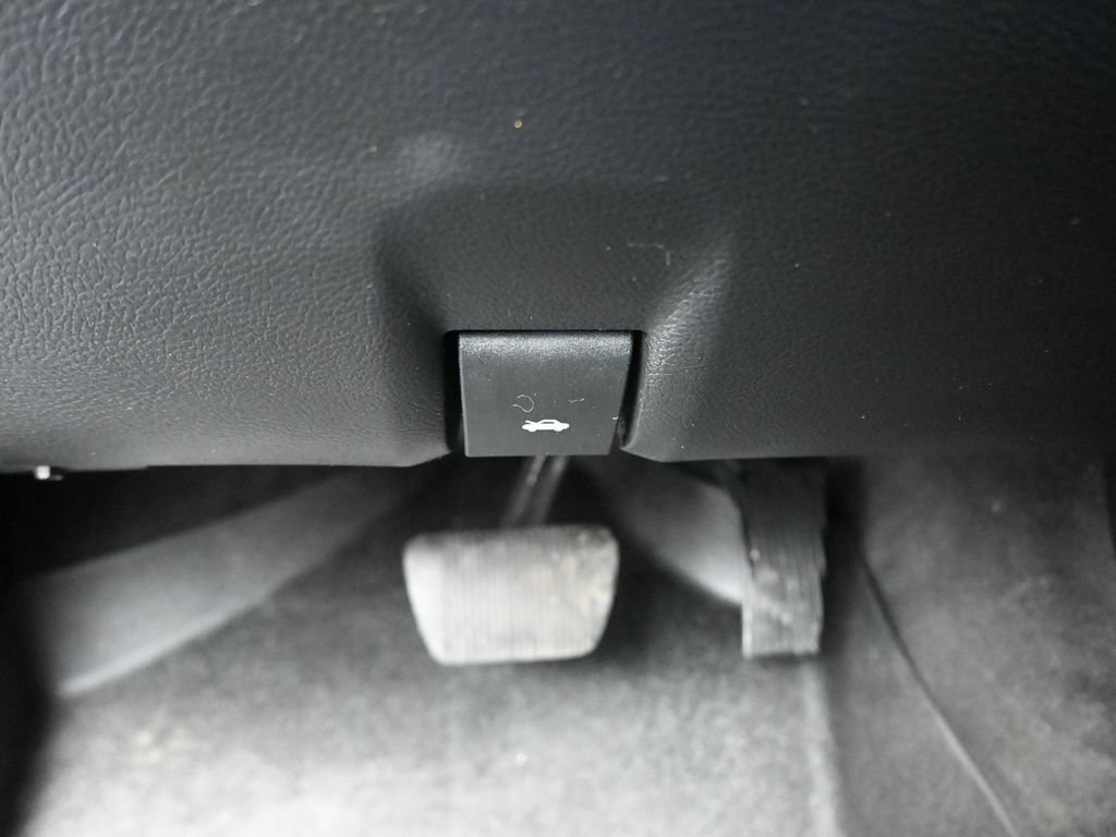 Used 2020 RAM 1500 Laramie AWD/4WD image 33