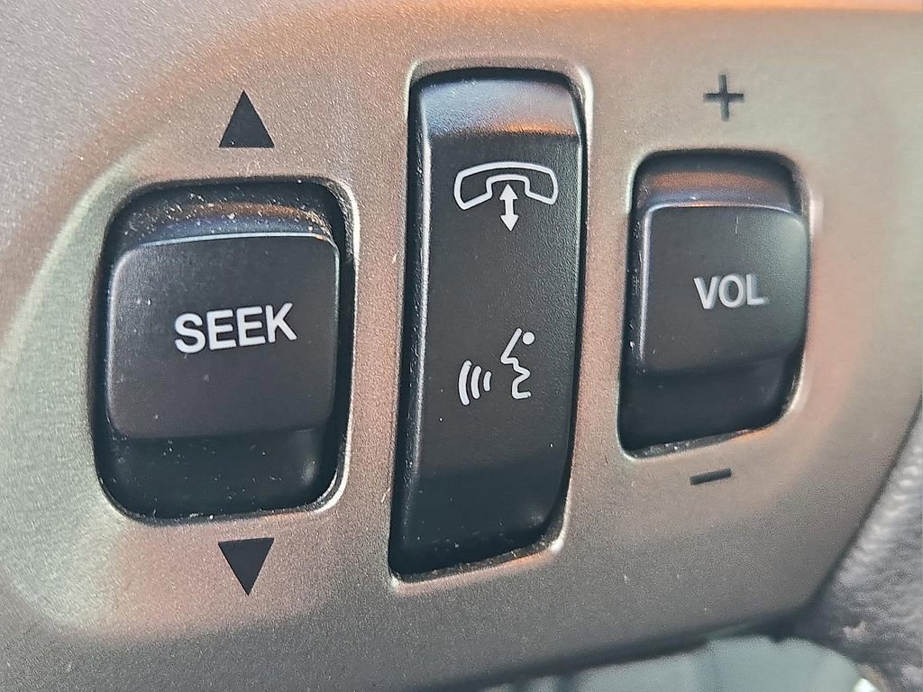 Used 2014 Ford Taurus Limited image 25