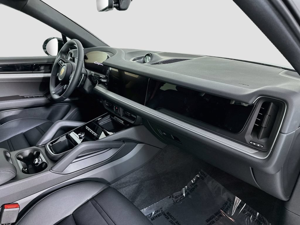 New 2026 Porsche Cayenne Coupe AWD/4WD image 30