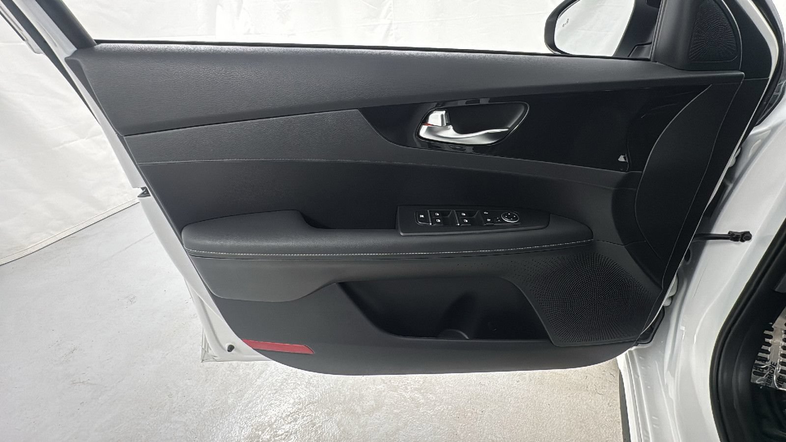 Used 2024 Kia Forte GT-Line FWD image 16