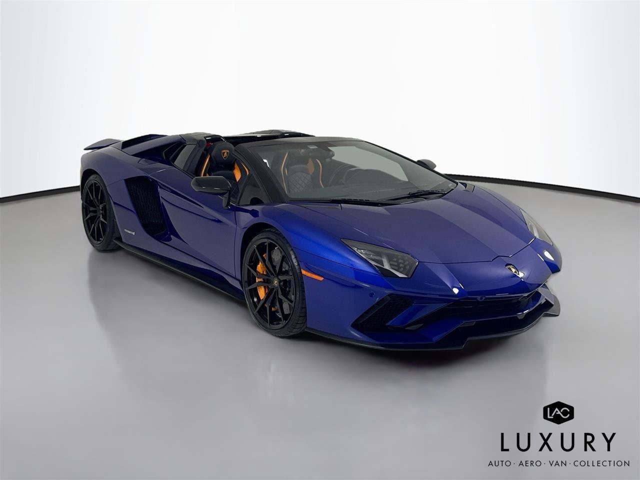 Used 2019 Lamborghini Aventador S AWD/4WD image 3