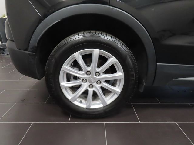 Certified 2023 Cadillac XT4 Luxury w/ Cold Weather Package image 17