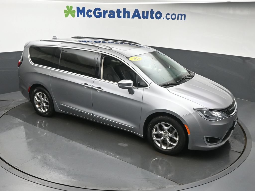 Used 2018 Chrysler Pacifica Limited FWD image 3