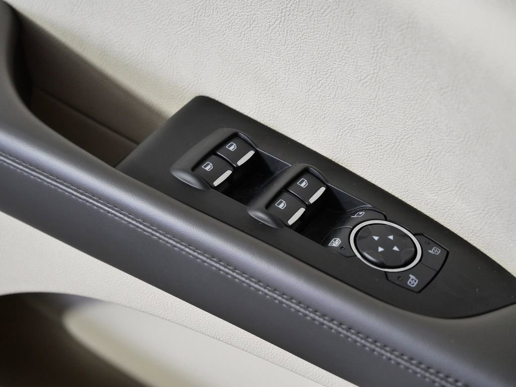 Certified 2019 Lincoln Nautilus Select image 30