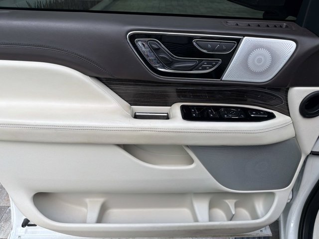 Certified 2023 Lincoln Navigator L Black Label AWD/4WD image 9