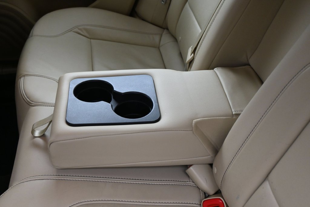 Used 2013 Ford Taurus SEL FWD image 25