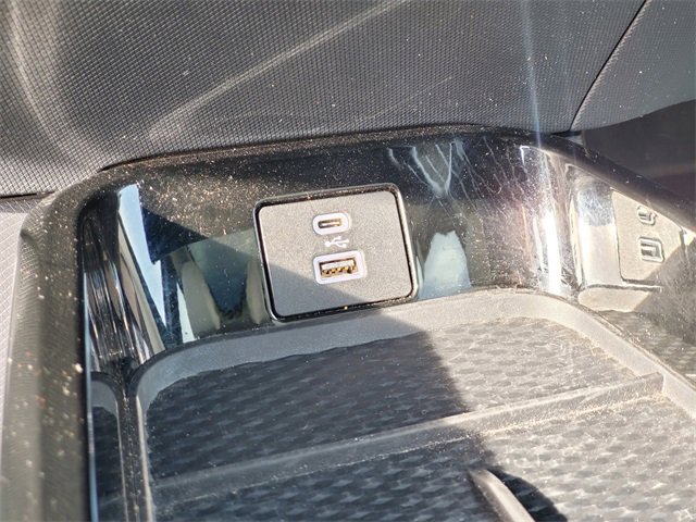 Used 2021 Ford Mustang Mach-E Premium image 23