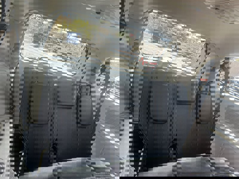 Used 2016 Chrysler Town & Country Touring image 22