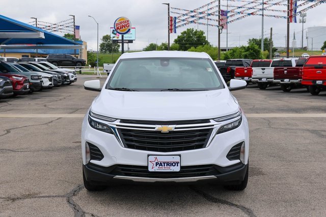 Used 2023 Chevrolet Equinox LT image 3