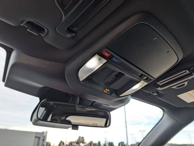 Used 2025 Subaru Forester Premium image 29