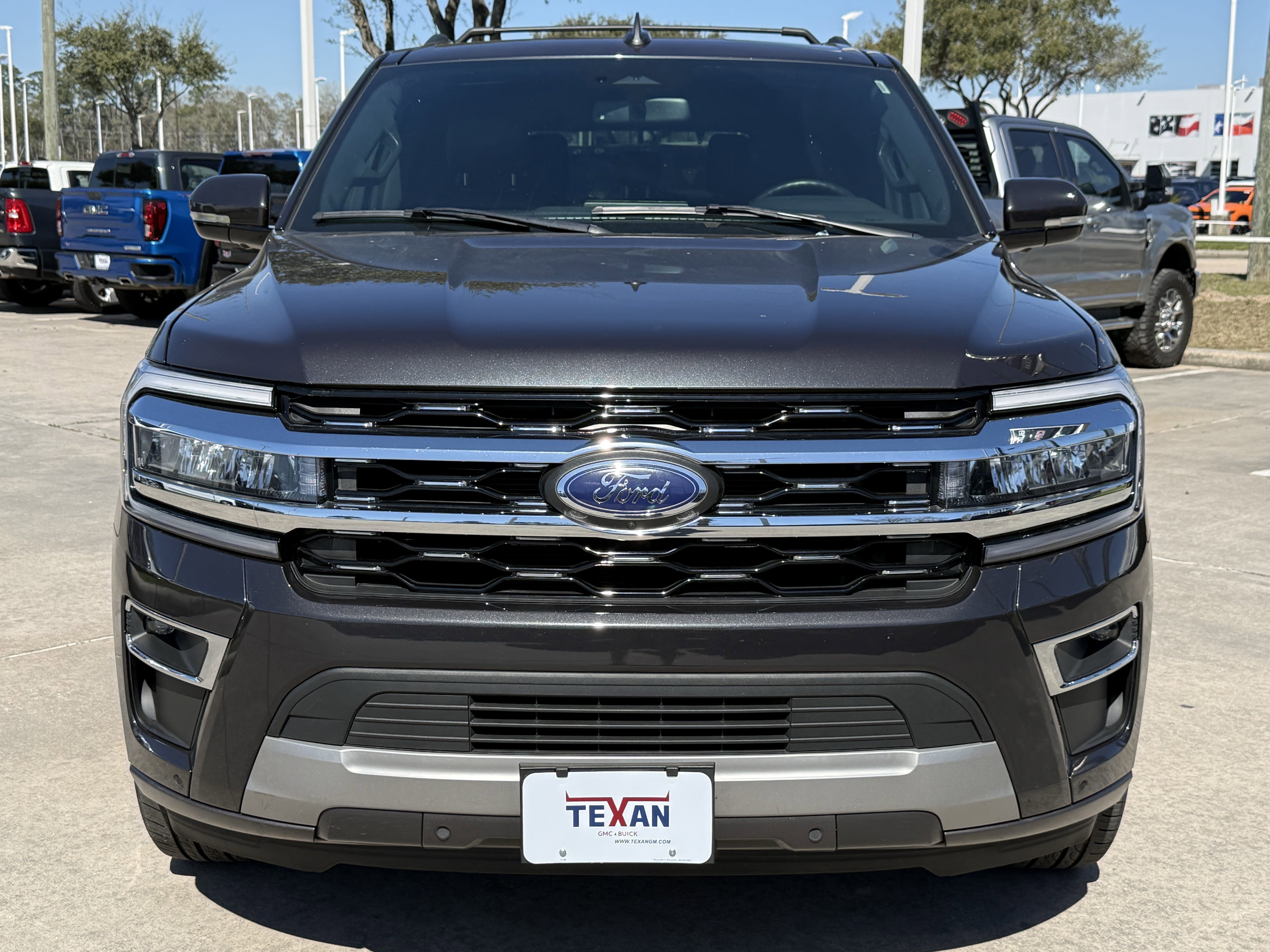 Used 2024 Ford Expedition Limited image 10