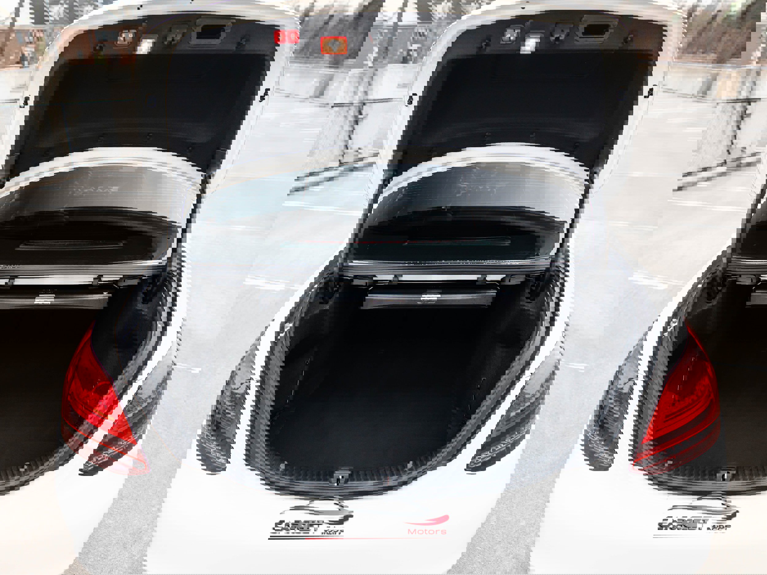 Used 2020 Mercedes-Benz C 300 4MATIC Sedan image 44