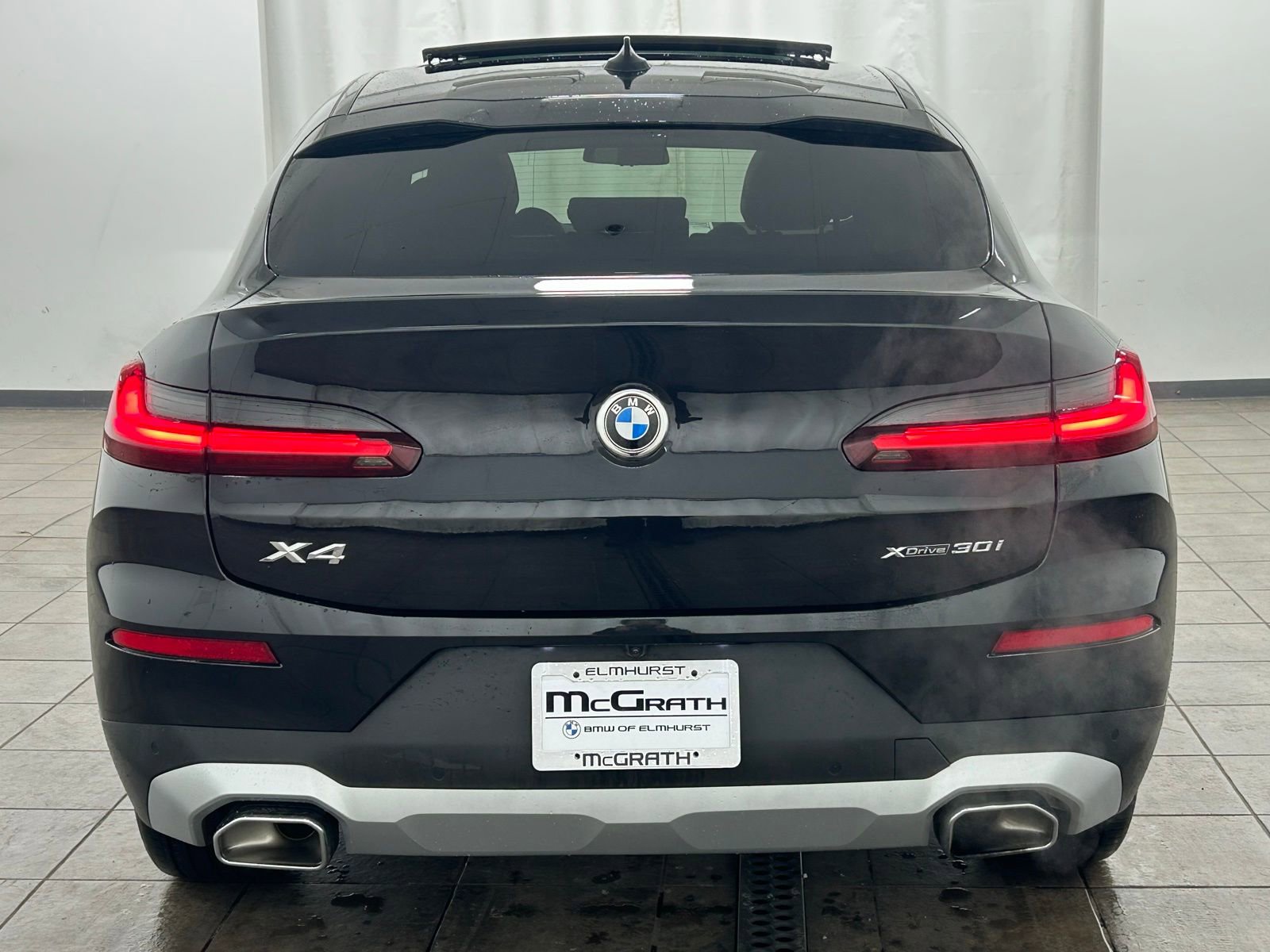 Used 2025 BMW X4 xDrive30i AWD/4WD image 4