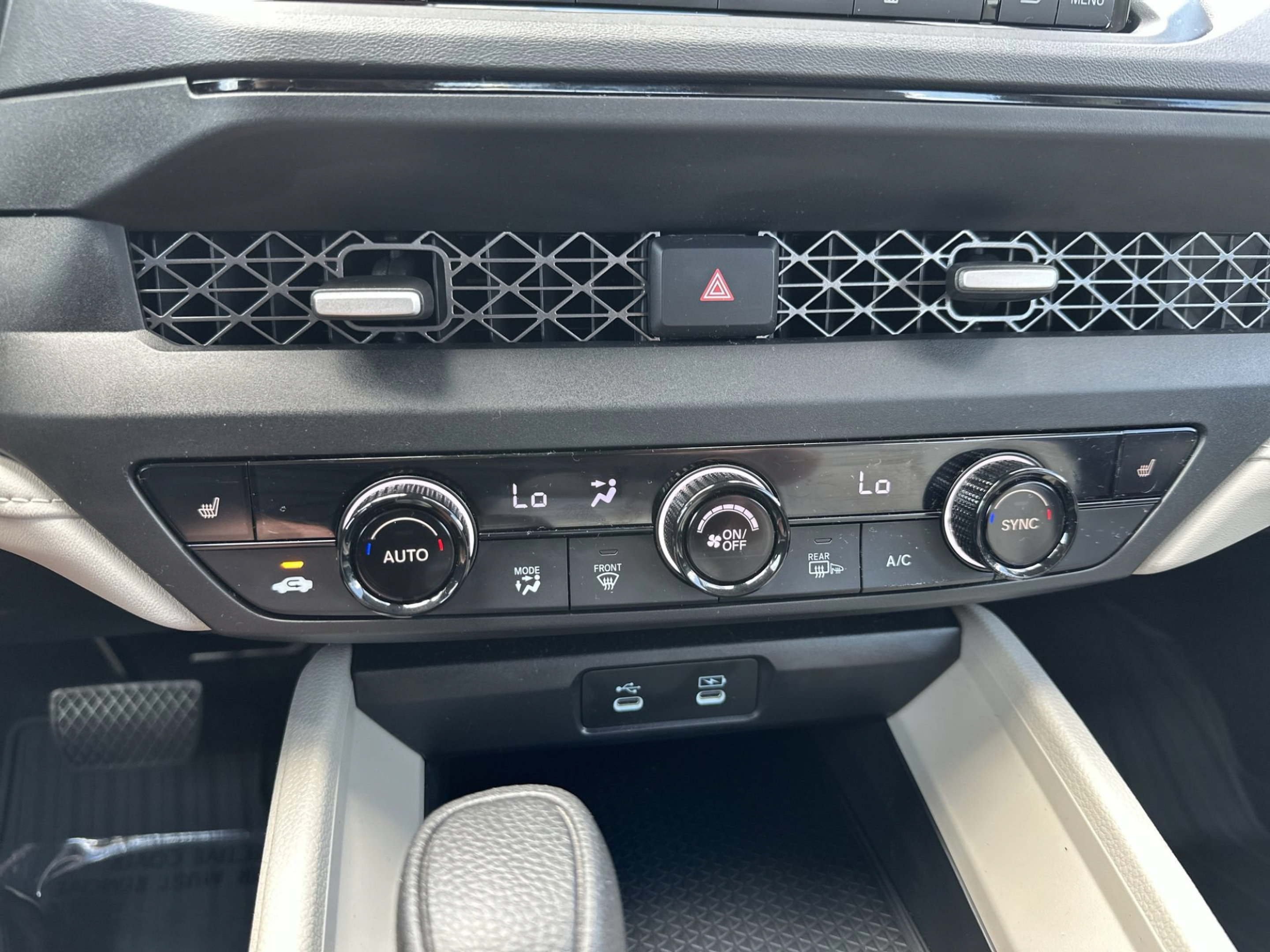 Used 2025 Honda Accord SE image 17