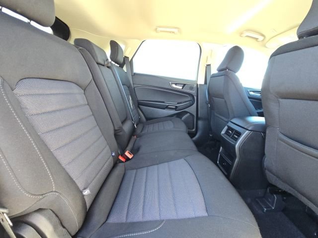 Used 2024 Ford Edge SE image 13