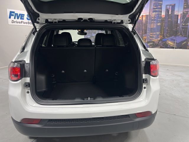 New 2026 Jeep Compass Latitude image 30