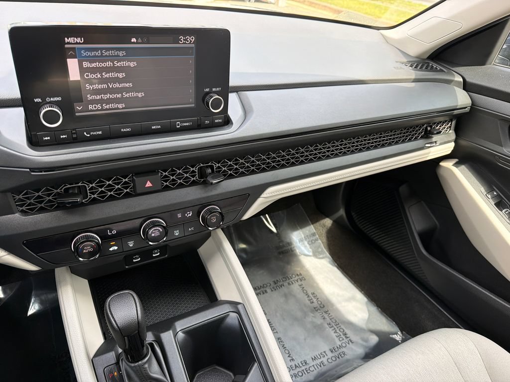 Certified 2023 Honda Accord LX image 22