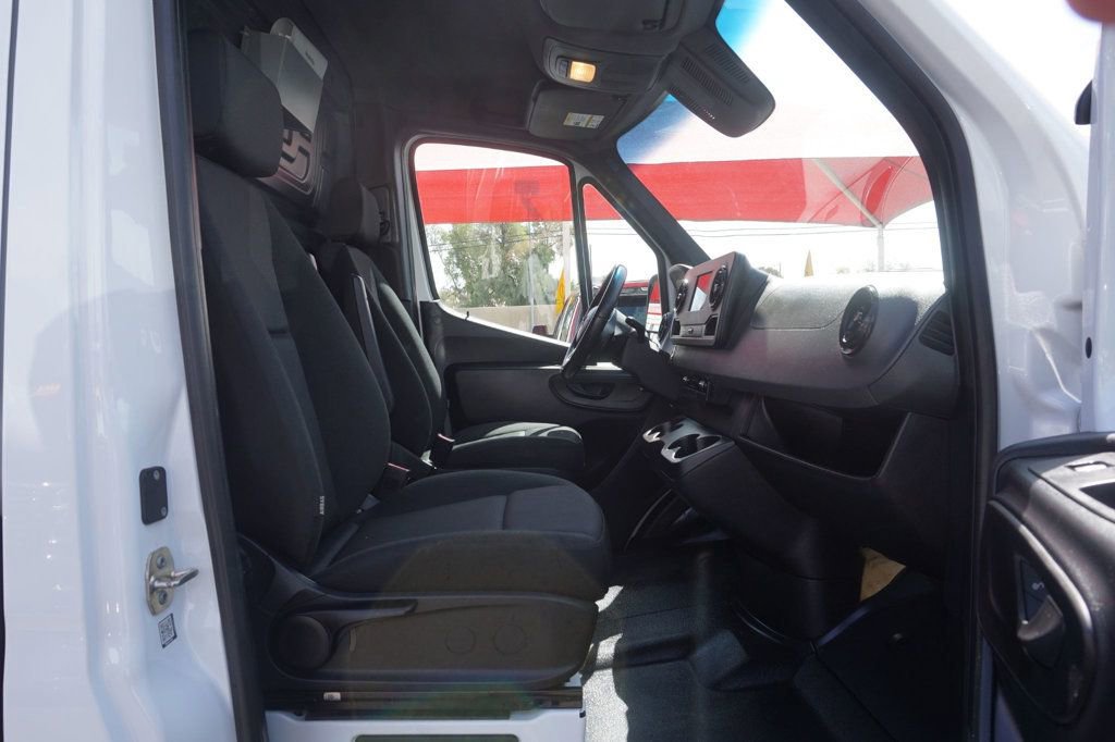 Used 2022 Mercedes-Benz Sprinter 1500 image 21