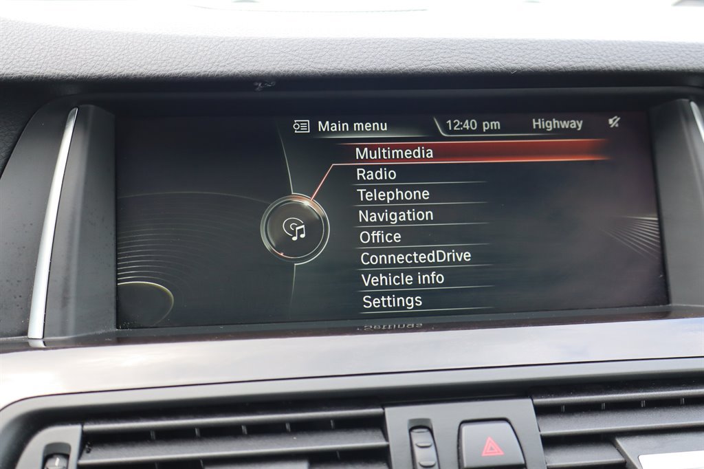 Used 2014 BMW 550i xDrive Sedan AWD/4WD image 25