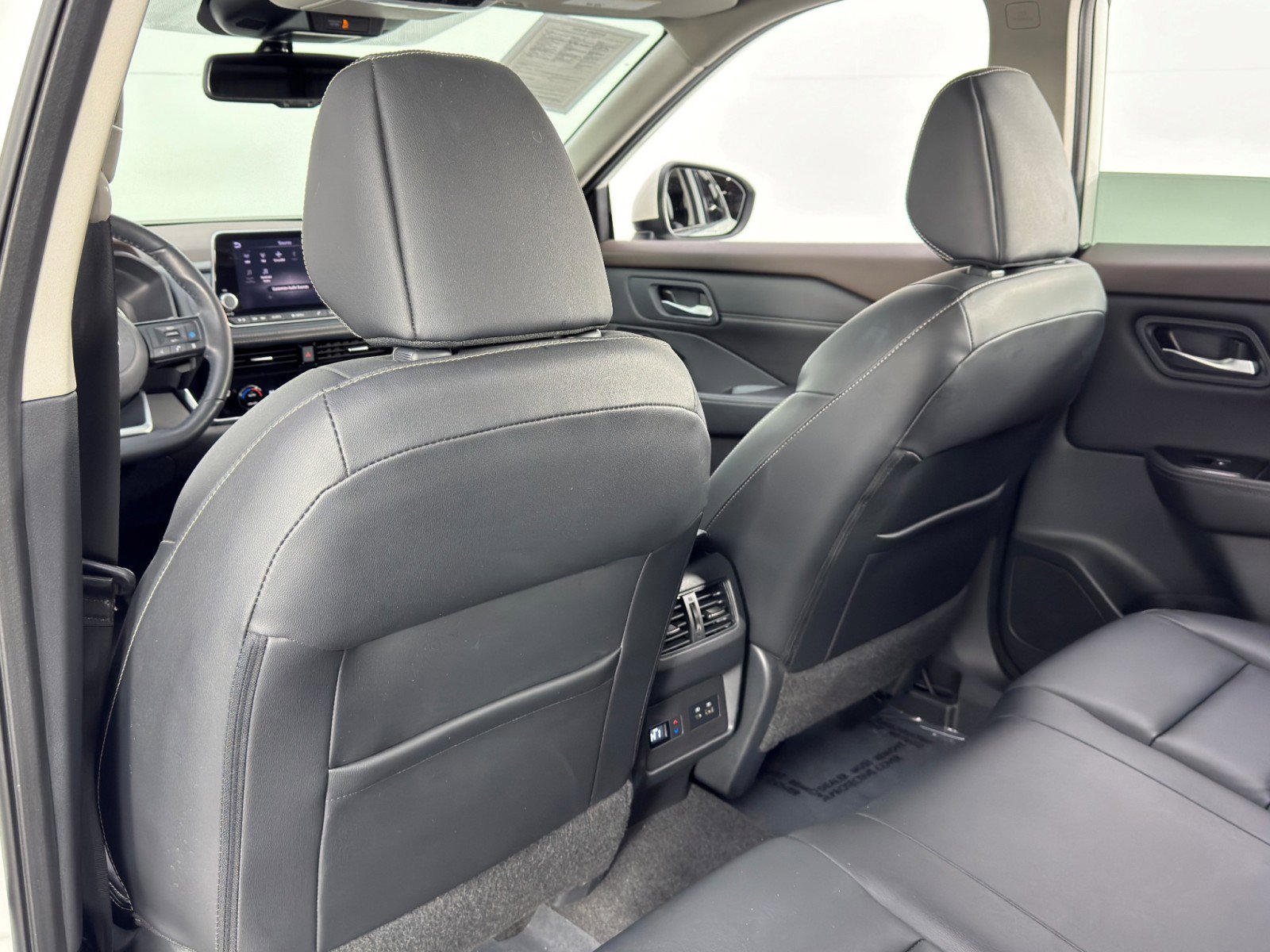 Used 2022 Nissan Rogue SL image 30