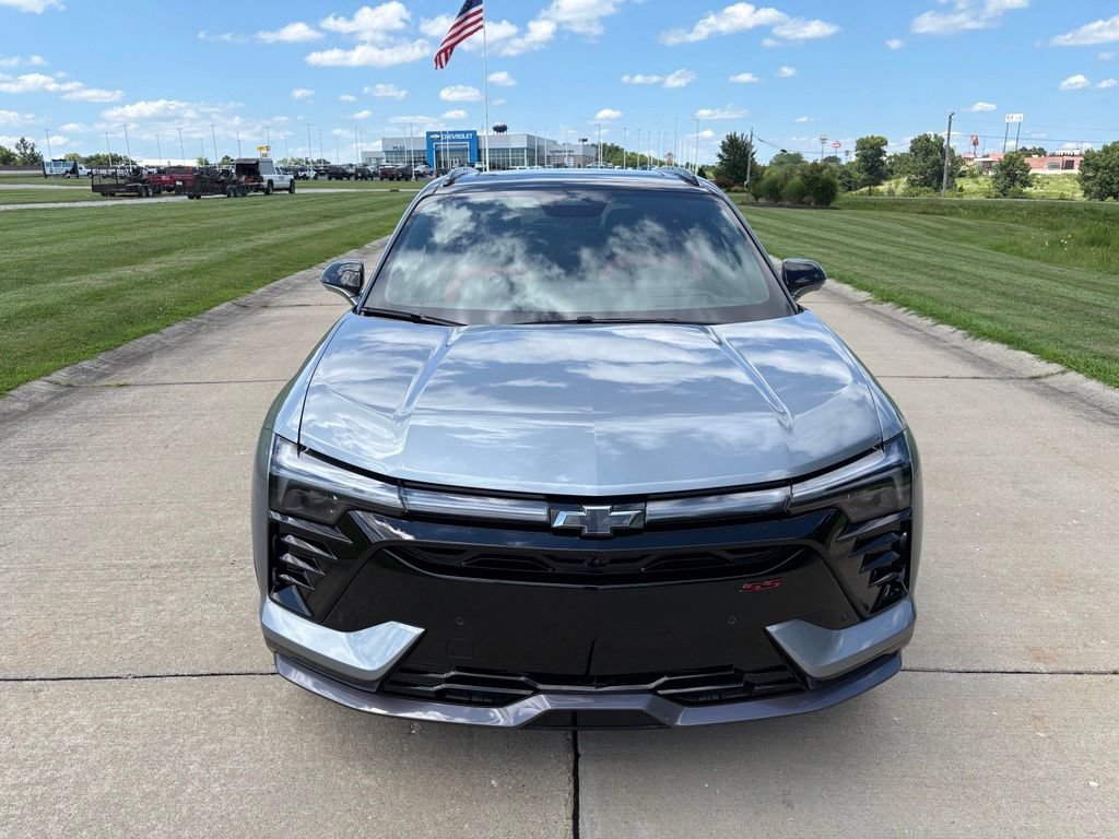 Used 2025 Chevrolet Blazer EV SS AWD/4WD image 2