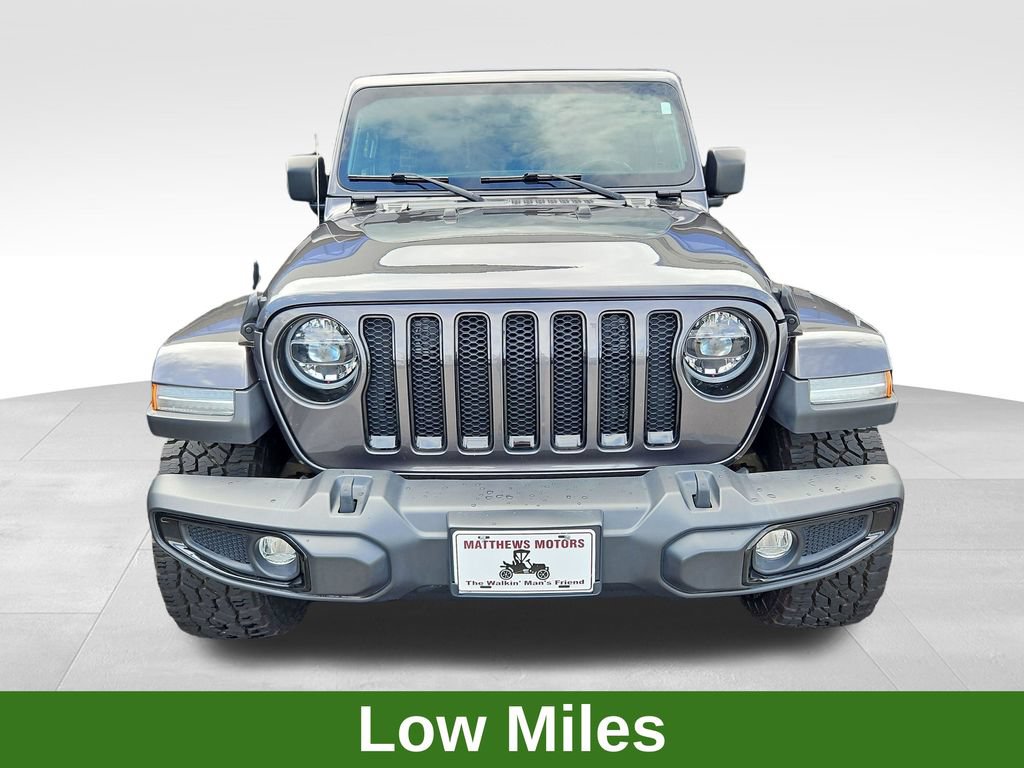 Used 2022 Jeep Wrangler Unlimited Sahara AWD/4WD image 2