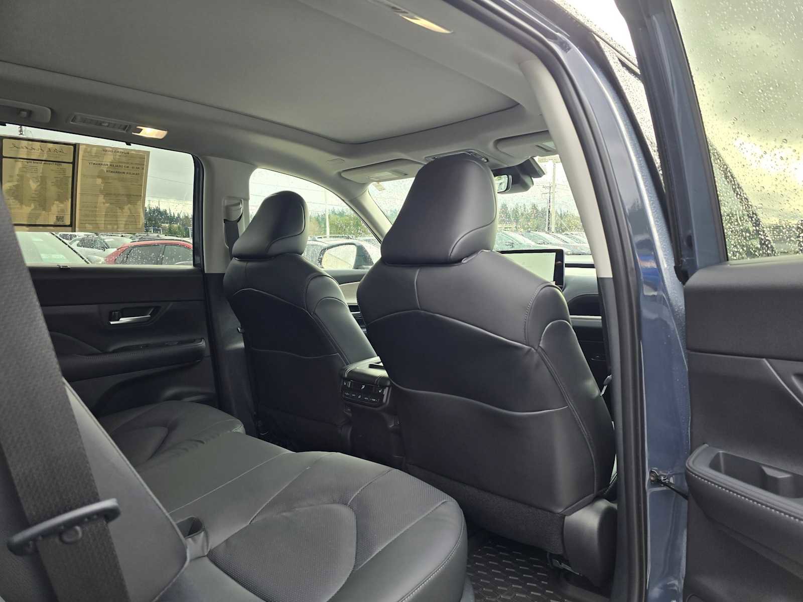 Used 2025 Toyota Grand Highlander Limited image 16
