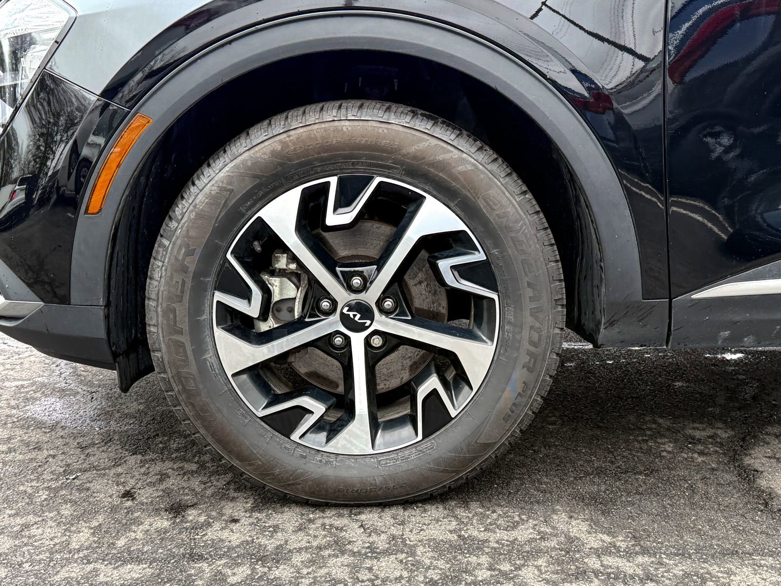 Certified 2023 Kia Sportage EX AWD/4WD image 11