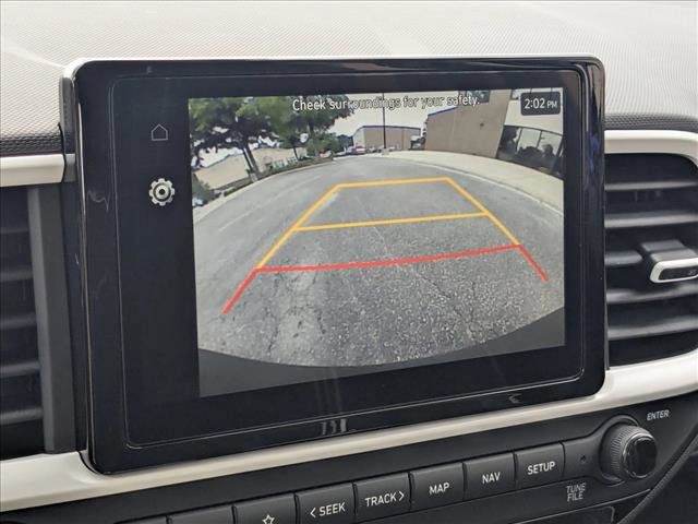 Used 2025 Hyundai Venue Limited image 14