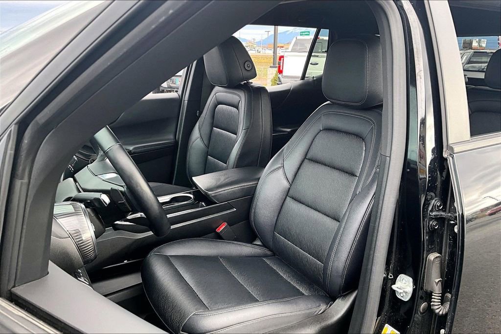 Used 2025 Chevrolet Equinox LT w/ Convenience Package II image 25