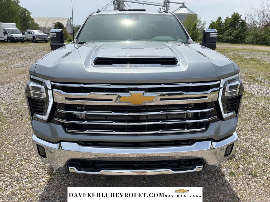 Used 2024 Chevrolet Silverado 3500 LTZ w/ LTZ Plus Package AWD/4WD image 5