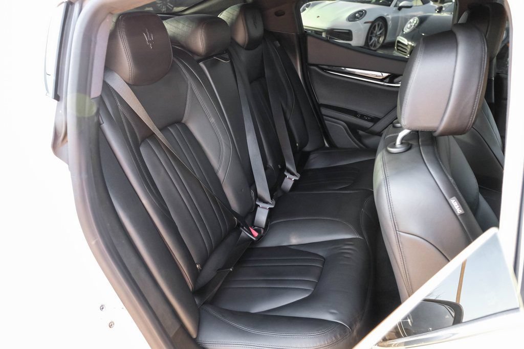 Used 2023 Maserati Ghibli Modena RWD image 34
