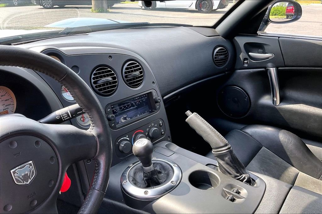 Used 2003 Dodge Viper SRT-10 RWD image 12