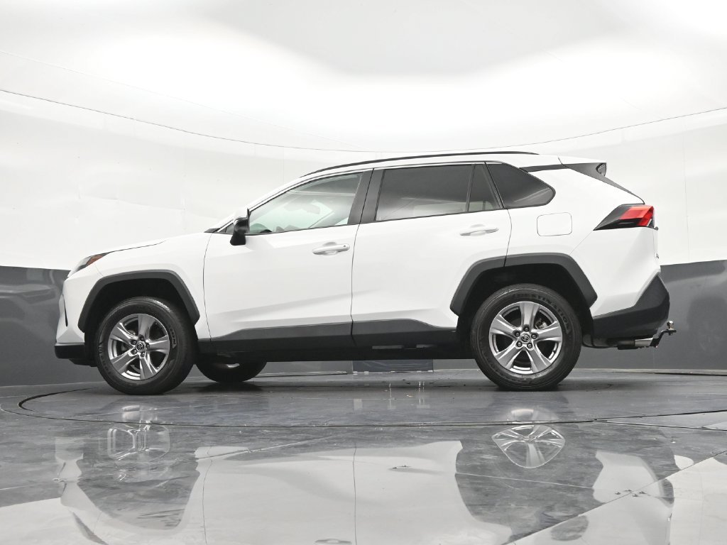 Used 2022 Toyota RAV4 XLE w/ Convenience Package FWD image 27