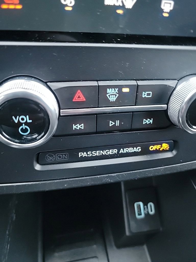 Certified 2022 Ford Edge ST-Line w/ Class II Trailer Tow Package image 51