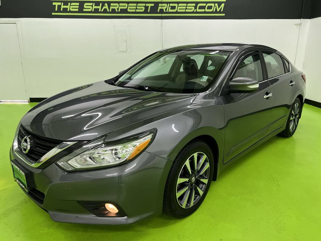 Used 2017 Nissan Altima 2.5 SV w/ Convenience Package FWD image 5