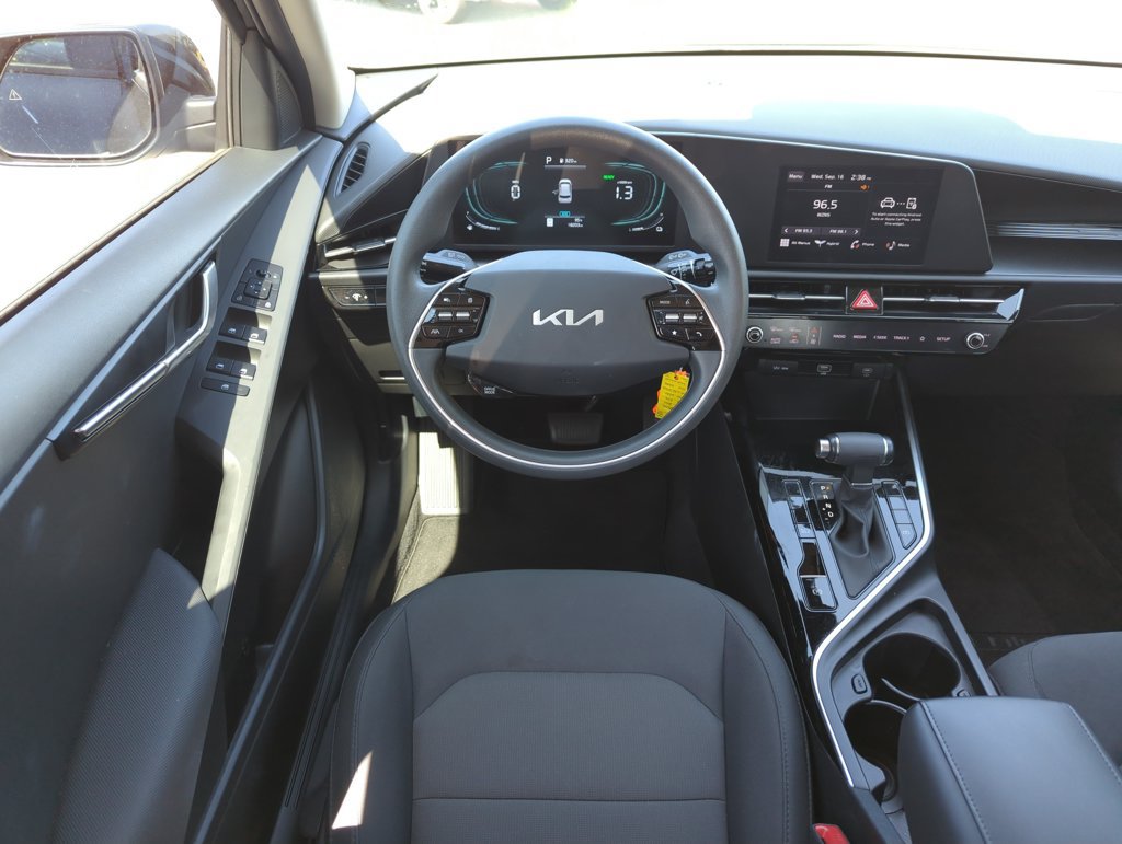 Used 2025 Kia Niro LX FWD image 14