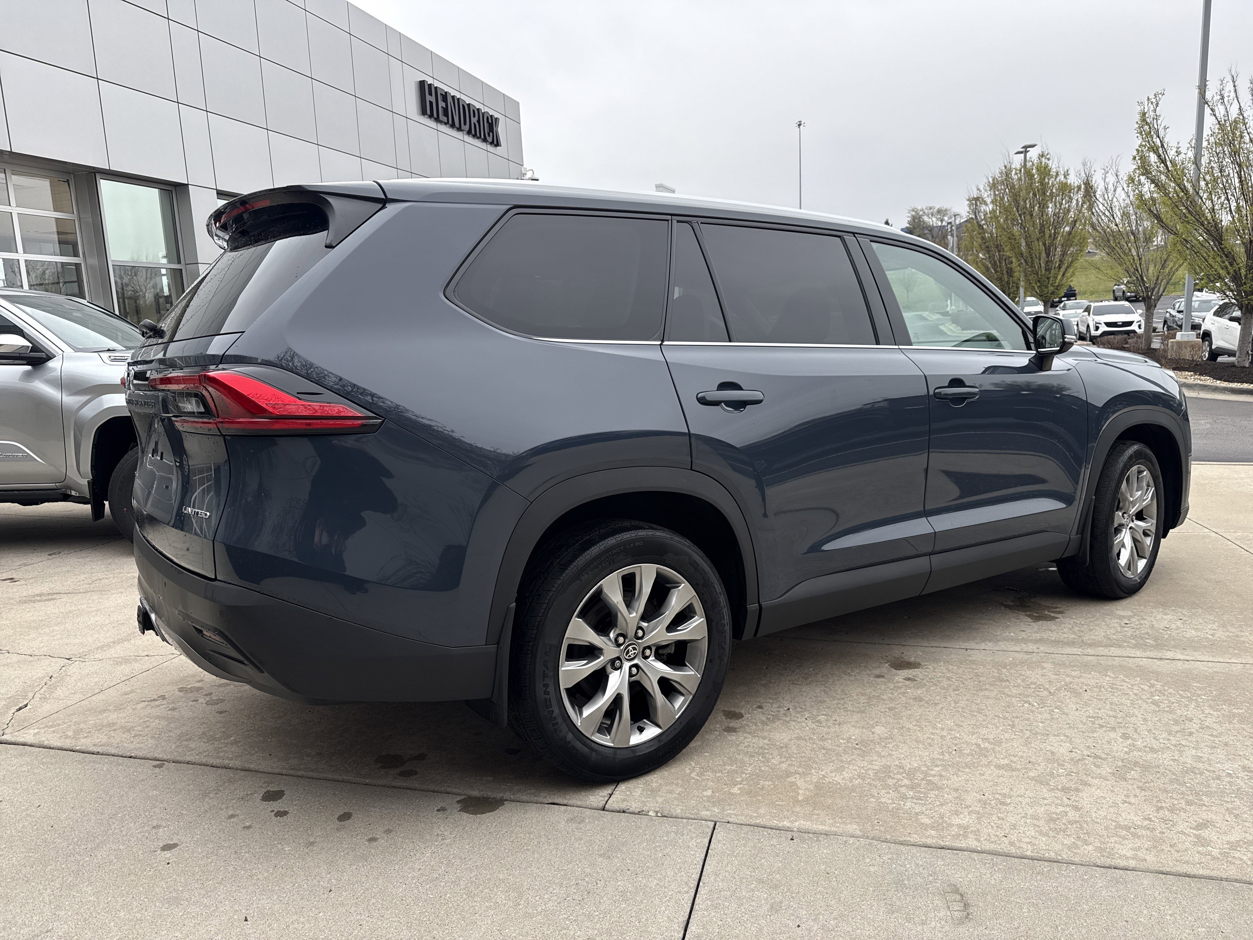 Used 2024 Toyota Grand Highlander AWD image 6