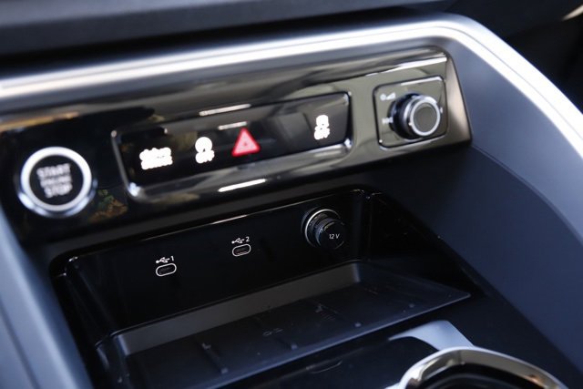 New 2025 Audi Q5 Premium image 28