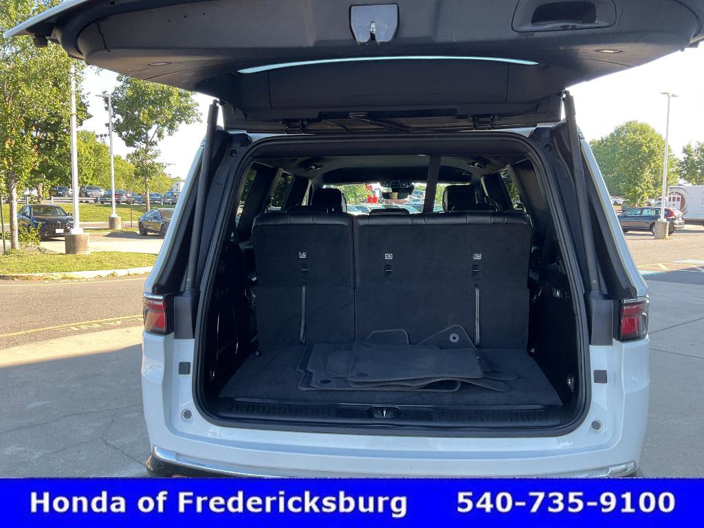 Used 2024 Jeep Wagoneer Series II w/ Flexible Seating Group AWD/4WD image 19