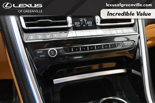Used 2020 BMW M8 Convertible w/ M Carbon Exterior Package AWD/4WD image 15