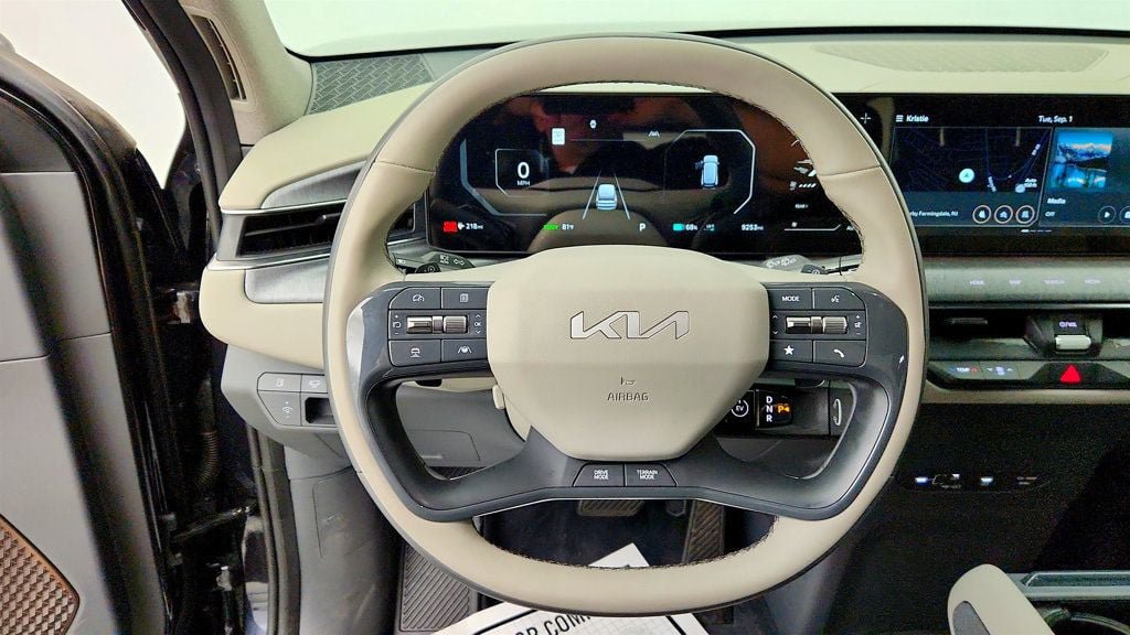 Used 2026 Kia EV9 Land AWD/4WD image 14