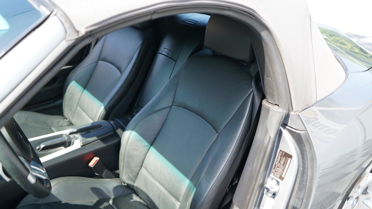 Used 2008 BMW Z4 3.0i w/ Premium Pkg RWD image 62