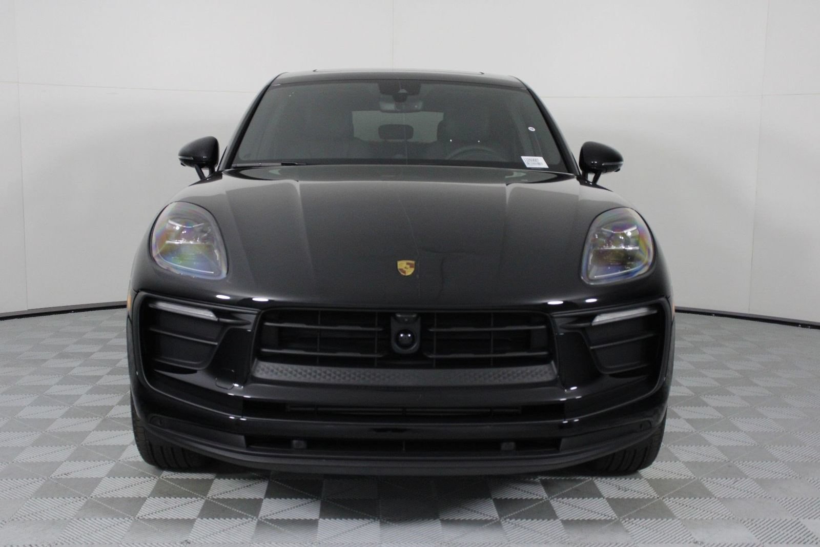 New 2026 Porsche Macan AWD/4WD image 10
