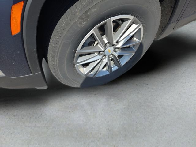 Used 2023 Chevrolet Traverse LT image 9
