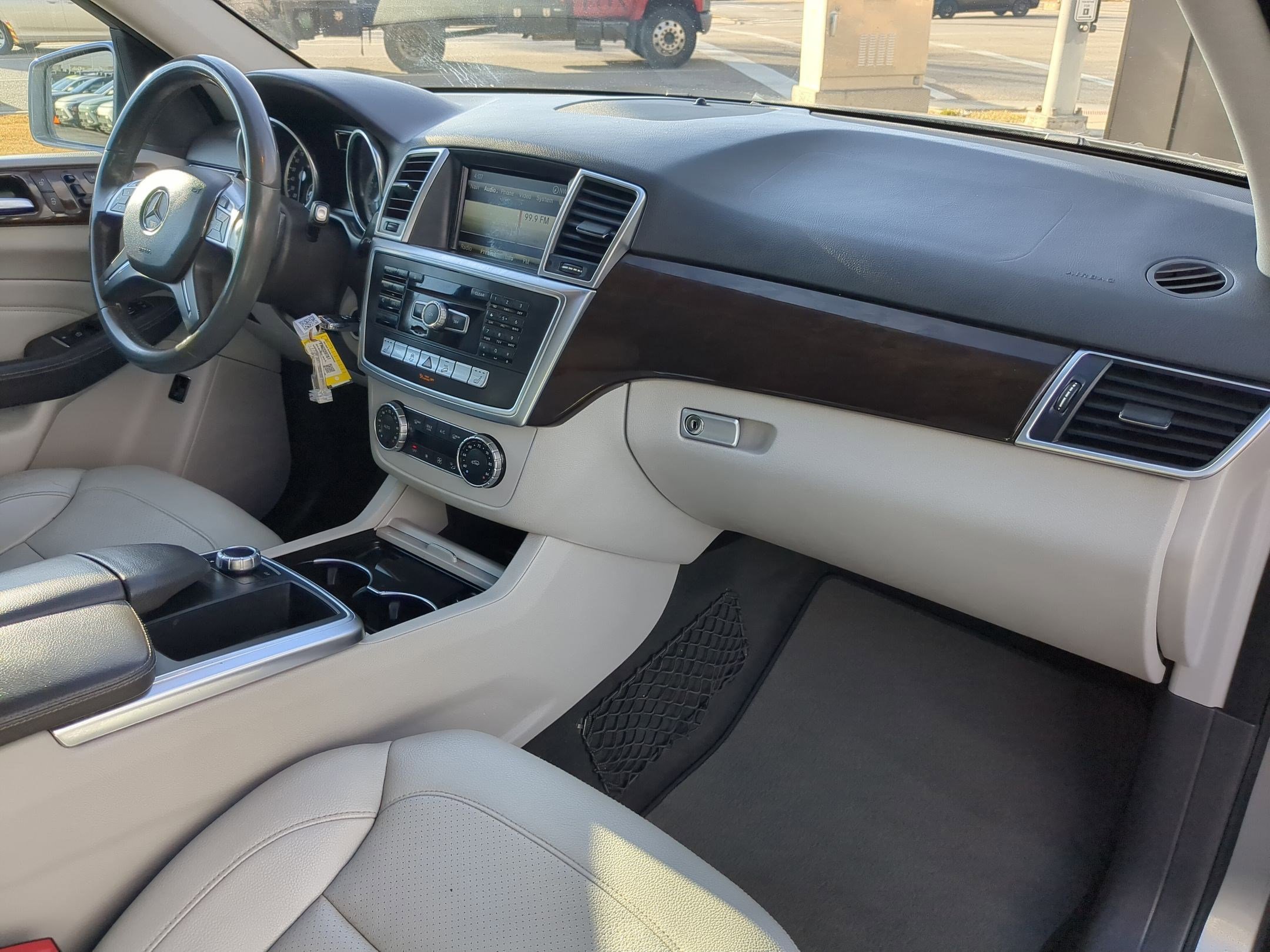 Used 2015 Mercedes-Benz ML 350 4MATIC image 33