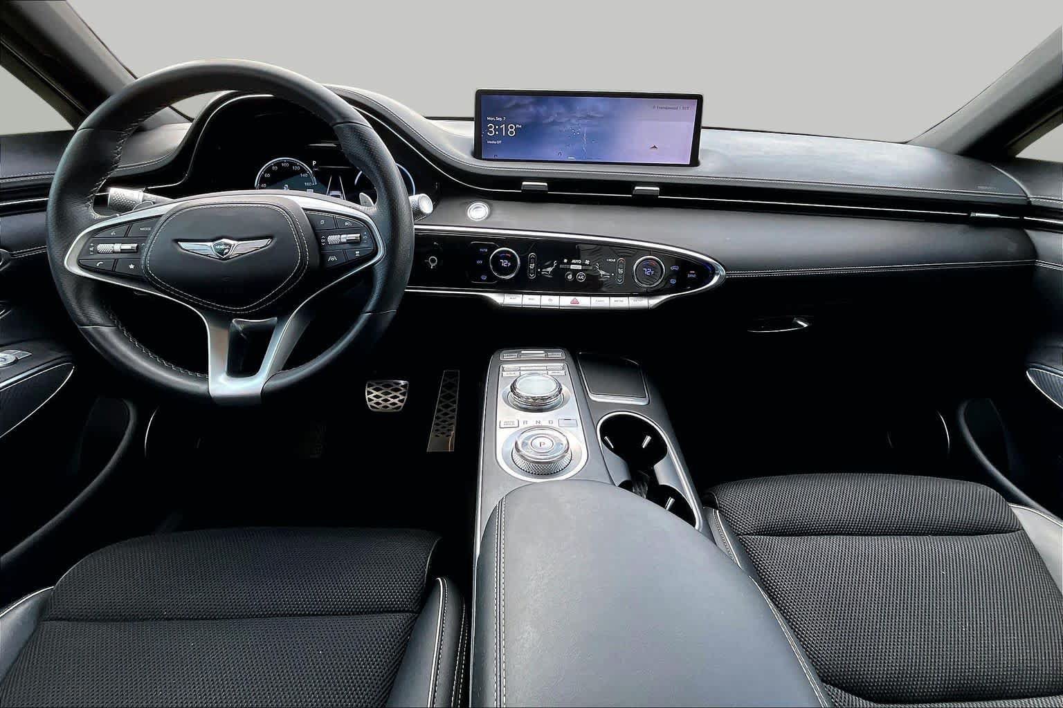 Used 2023 Genesis GV70 2.5T w/ Sport Prestige Package AWD/4WD image 16