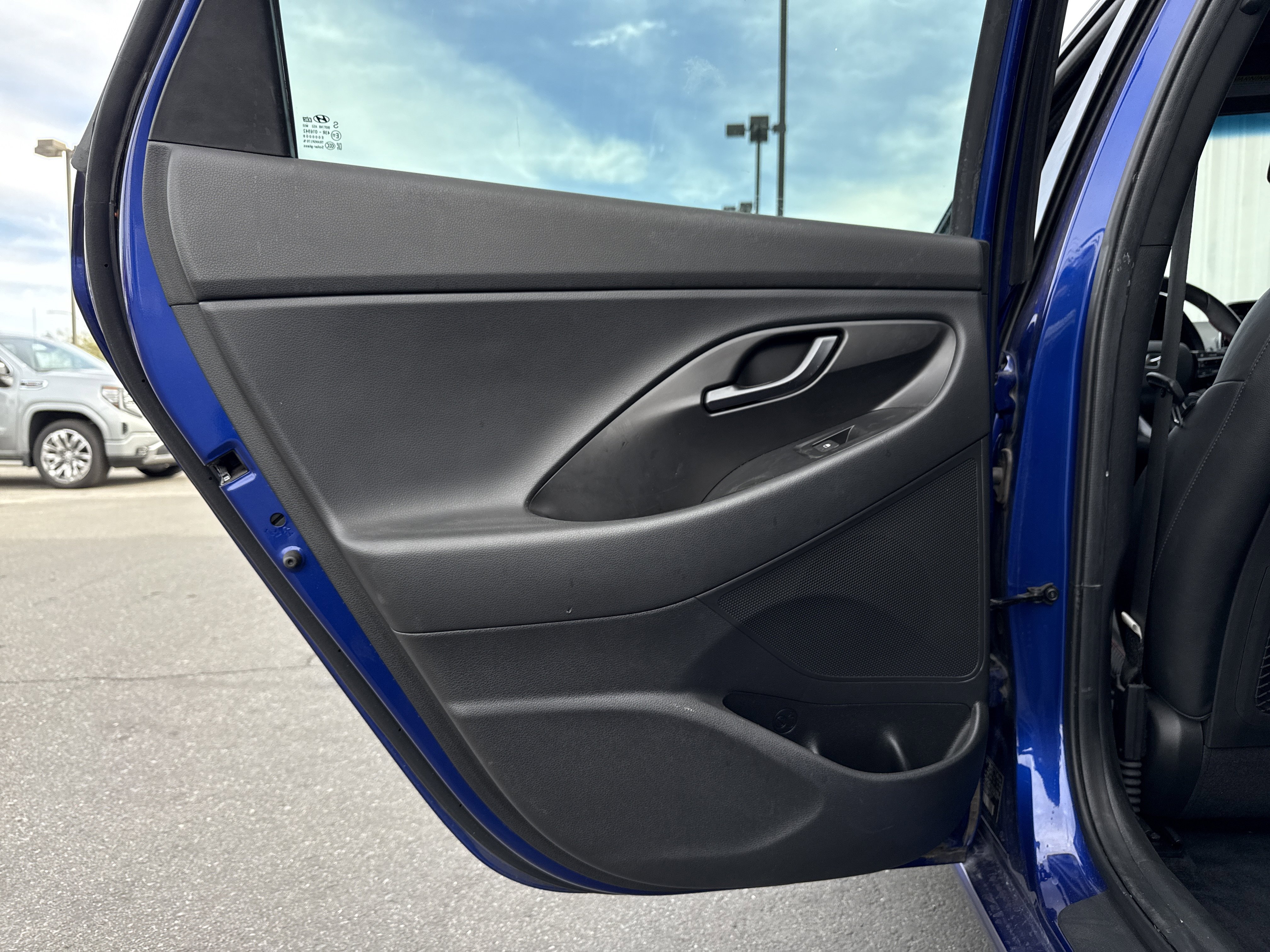 Used 2020 Hyundai Elantra GT N Line image 9